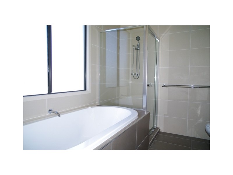 1/4 Christine Avenue, Burleigh Heads QLD 4220