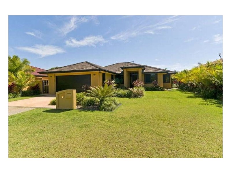 40 Sea Eagle Drive, Burleigh Waters QLD 4220