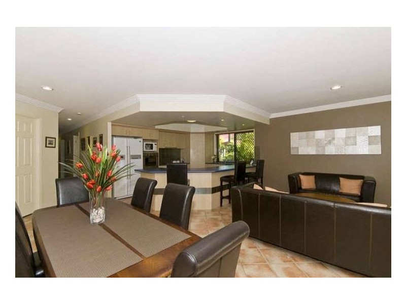40 Sea Eagle Drive, Burleigh Waters QLD 4220