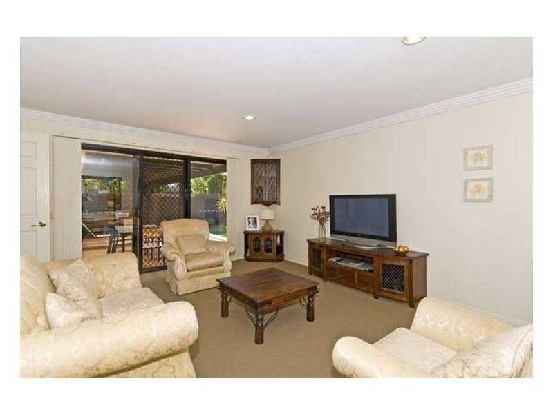 40 Sea Eagle Drive, Burleigh Waters QLD 4220