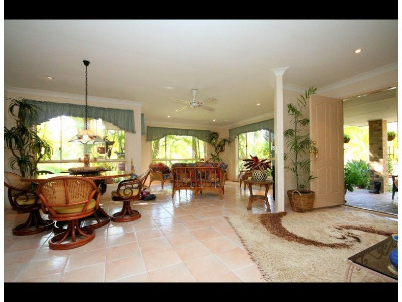 1 Clare Court, Tallebudgera Valley QLD 4228