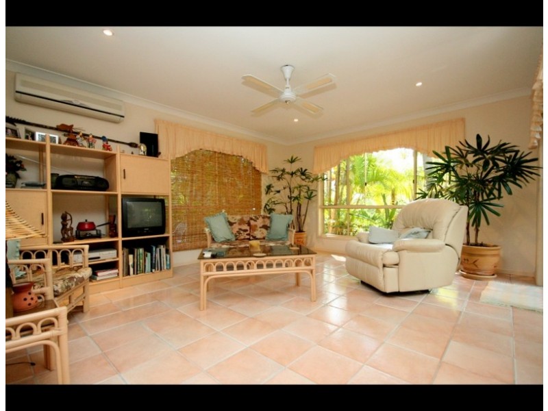 1 Clare Court, Tallebudgera Valley QLD 4228