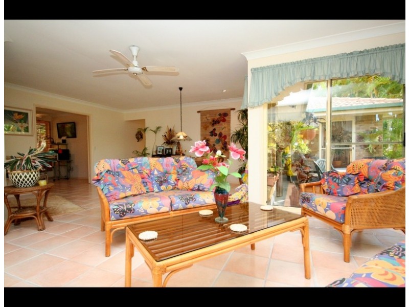 1 Clare Court, Tallebudgera Valley QLD 4228