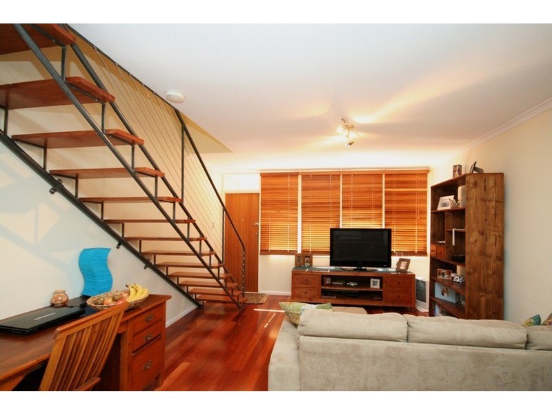 7/49 Connor Street, Burleigh Heads QLD 4220
