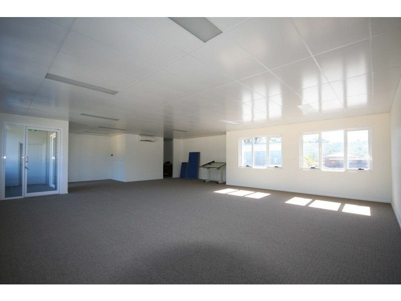 43 Tallebudgera Creek Rd, Burleigh Heads QLD 4220