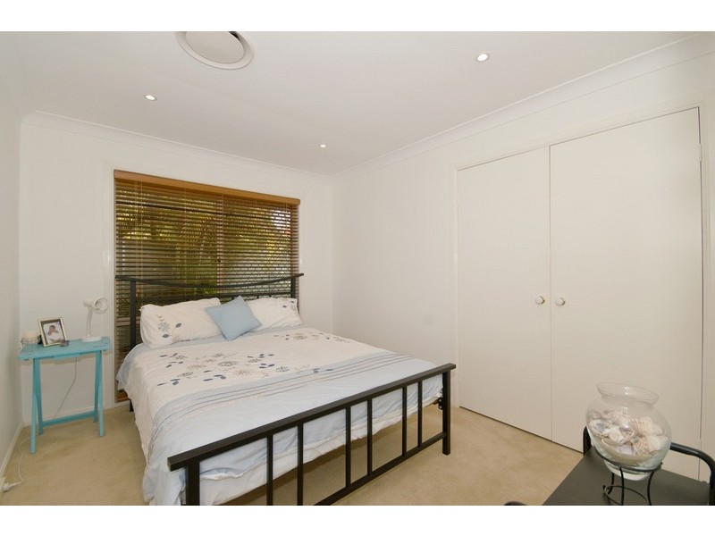 21 Coronet Crescent, Burleigh Waters QLD 4220