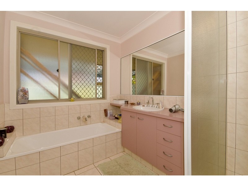 21 Coronet Crescent, Burleigh Waters QLD 4220