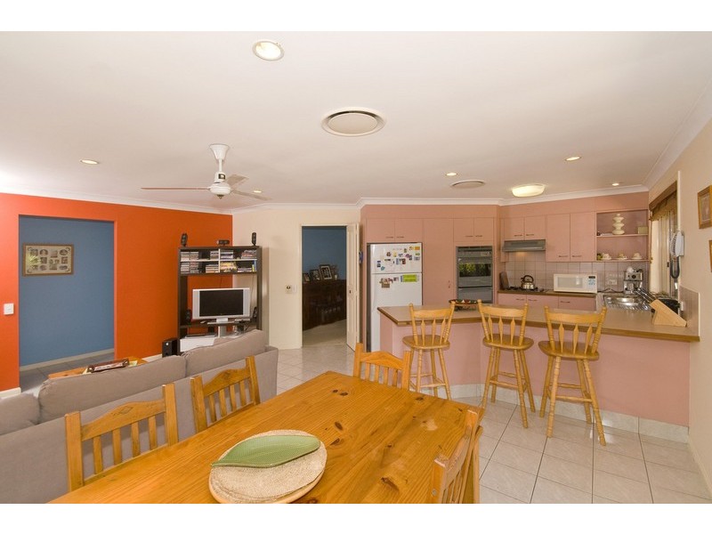 21 Coronet Crescent, Burleigh Waters QLD 4220