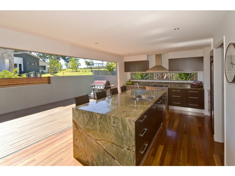 13 Frogrock Crescent, Reedy Creek QLD 4227