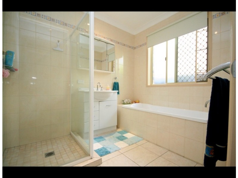 6 Tiarnna Close, Burleigh Heads QLD 4220