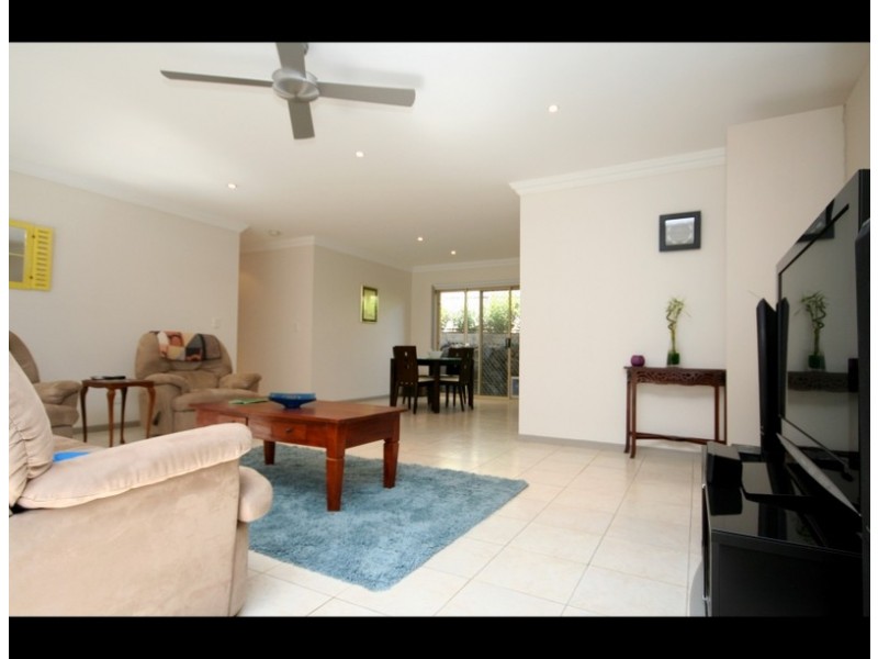 6 Tiarnna Close, Burleigh Heads QLD 4220