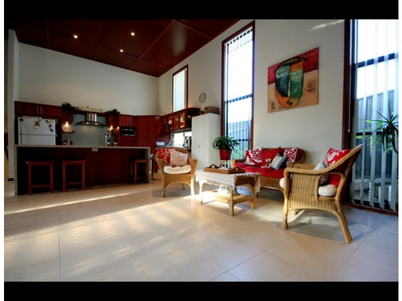 24 Grove Creek Close, Reedy Creek QLD 4227