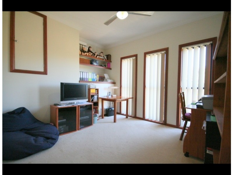 24 Grove Creek Close, Reedy Creek QLD 4227