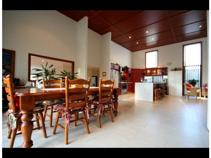 24 Grove Creek Close, Reedy Creek QLD 4227