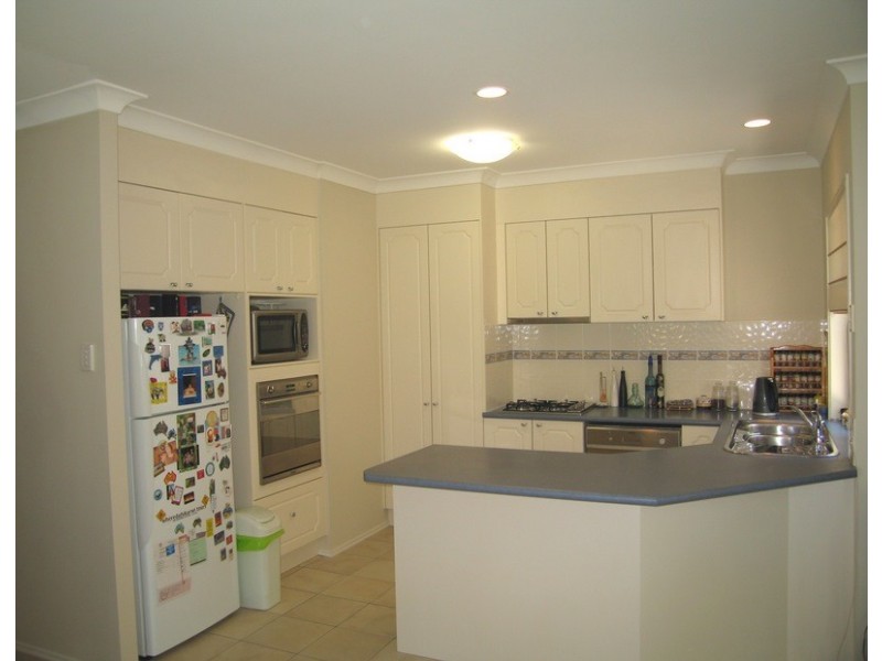 10 Maldives Way, Burleigh Waters QLD 4220