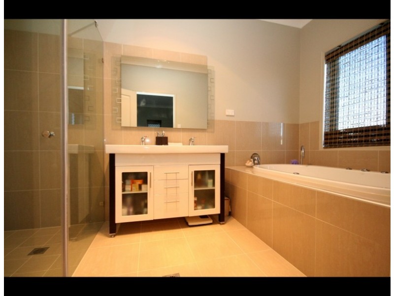 14 Koolang Crescent, Reedy Creek QLD 4227