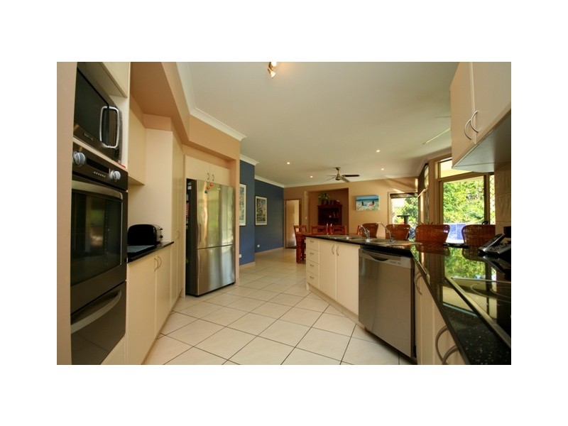 13 Des Quinlan Cr, Tallebudgera QLD 4228