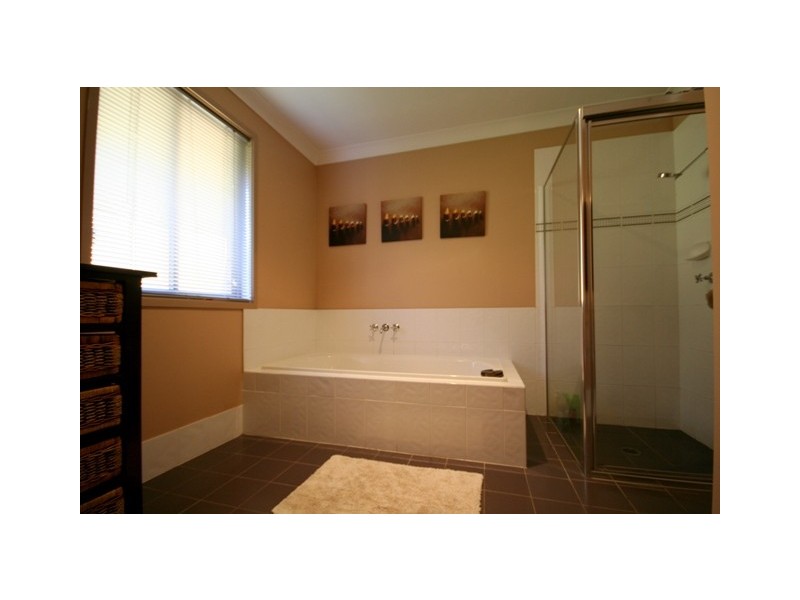 13 Des Quinlan Cr, Tallebudgera QLD 4228