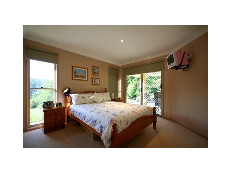 13 Des Quinlan Cr, Tallebudgera QLD 4228