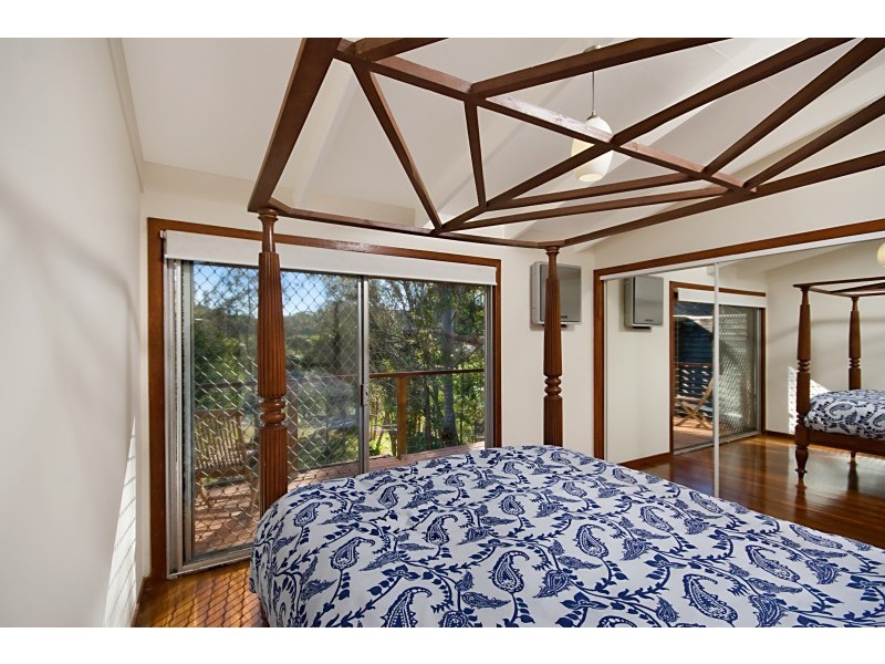 58 Ocean Parade, Burleigh Heads QLD 4220