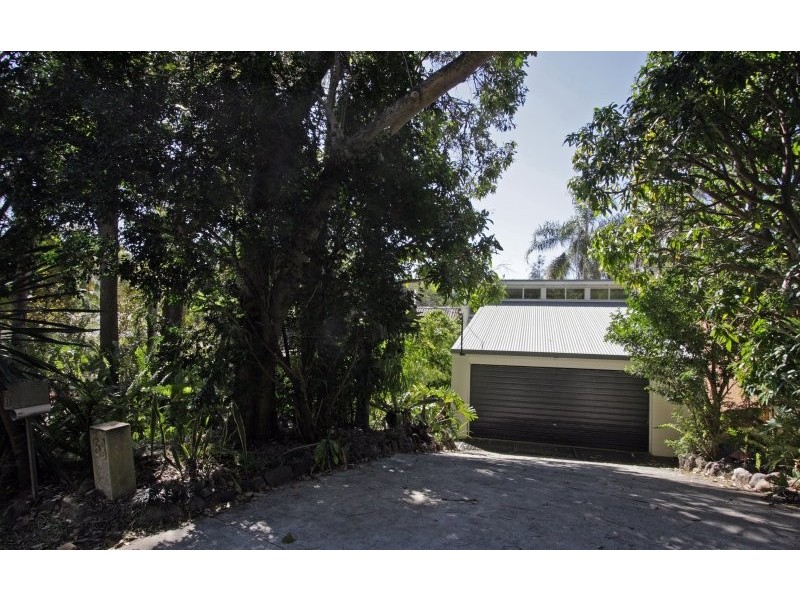 58 Ocean Parade, Burleigh Heads QLD 4220