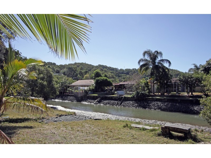 58 Ocean Parade, Burleigh Heads QLD 4220