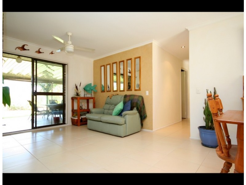 9 Larch Street, Tallebudgera QLD 4228