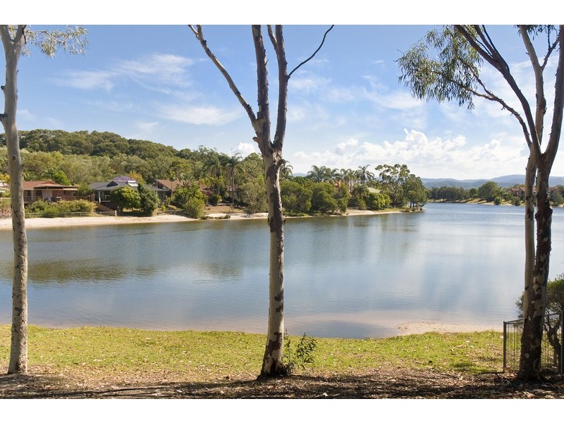 169 Burleigh St, Burleigh Waters QLD 4220