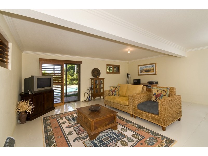 169 Burleigh St, Burleigh Waters QLD 4220