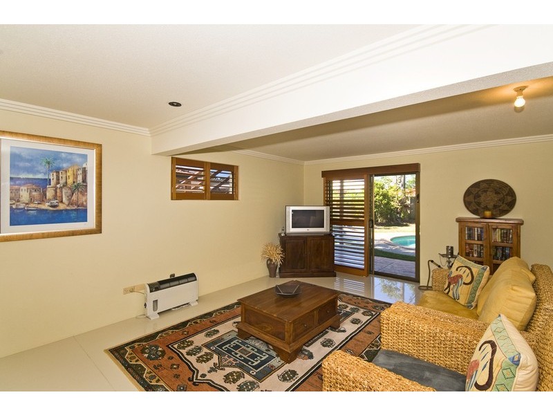 169 Burleigh St, Burleigh Waters QLD 4220