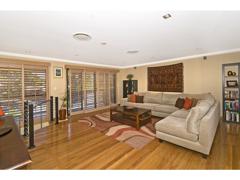 169 Burleigh St, Burleigh Waters QLD 4220