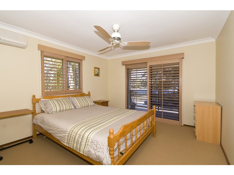 169 Burleigh St, Burleigh Waters QLD 4220