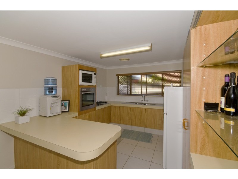 6 Auk Avenue, Burleigh Waters QLD 4220