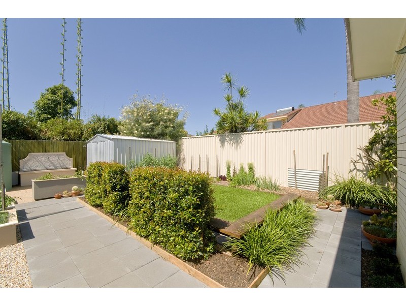 6 Auk Avenue, Burleigh Waters QLD 4220