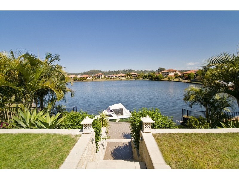 3 St Helens Crt, Burleigh Waters QLD 4220