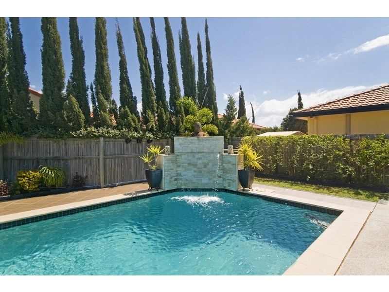 3 St Helens Crt, Burleigh Waters QLD 4220