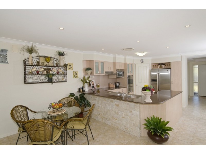 3 St Helens Crt, Burleigh Waters QLD 4220