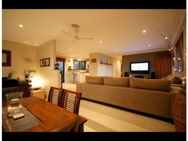1 Moorhen Place, Burleigh Waters QLD 4220