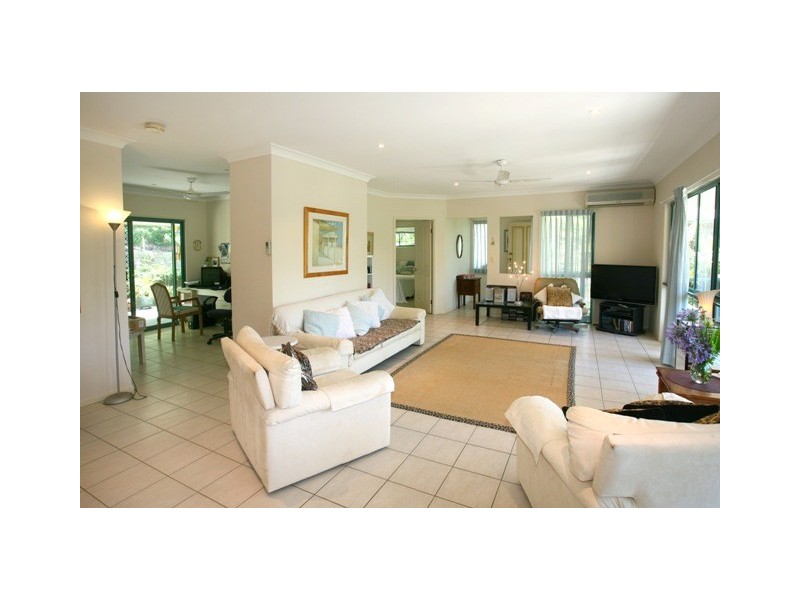 19 Burleigh Glen Crt, Burleigh Heads QLD 4220