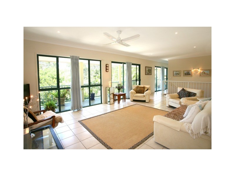19 Burleigh Glen Crt, Burleigh Heads QLD 4220