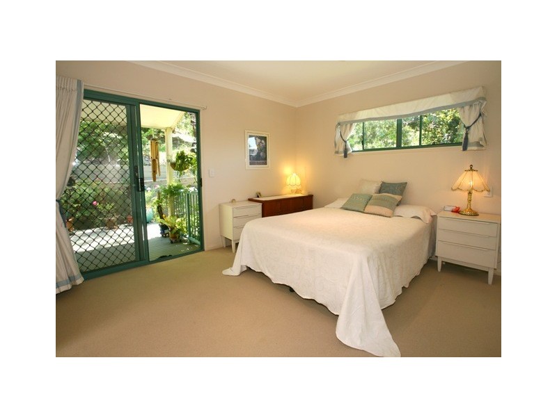 19 Burleigh Glen Crt, Burleigh Heads QLD 4220