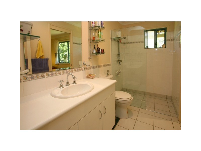 19 Burleigh Glen Crt, Burleigh Heads QLD 4220
