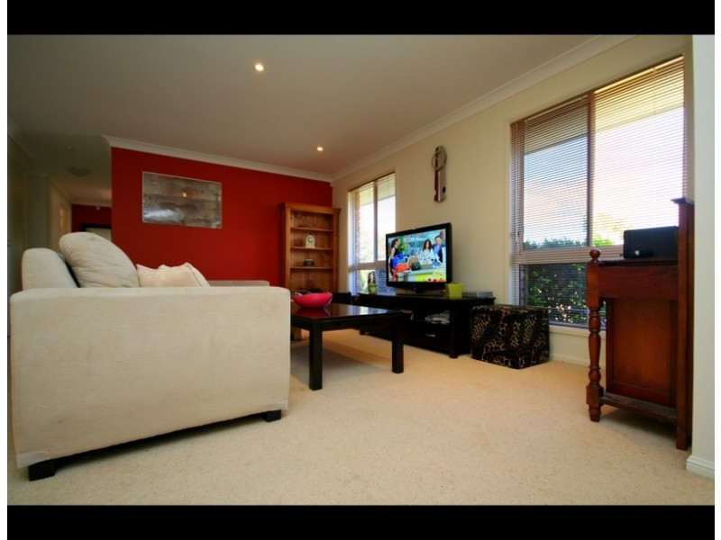 30 Whistler Drive, Burleigh Waters QLD 4220