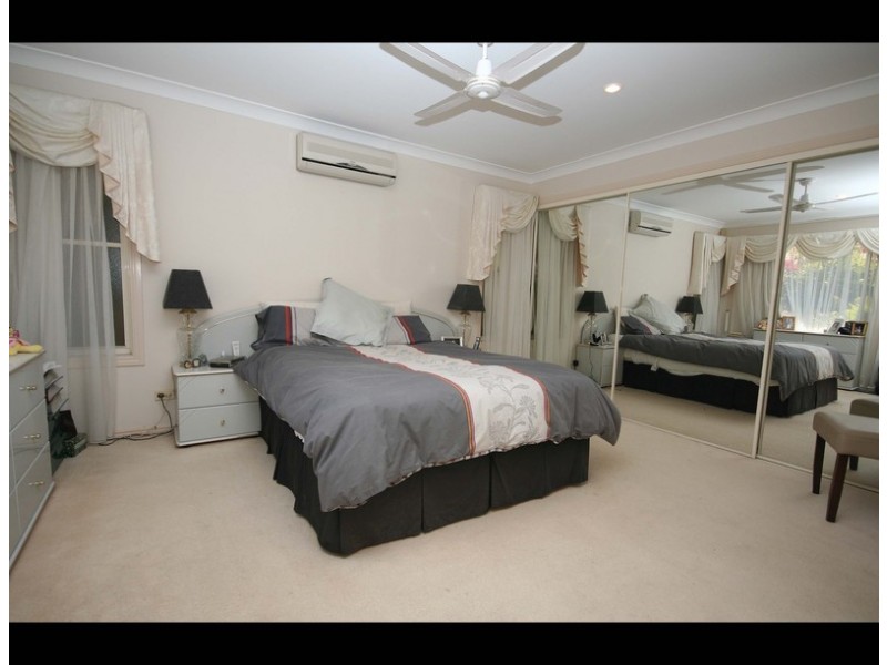 69 Dipper Drive, Burleigh Waters QLD 4220