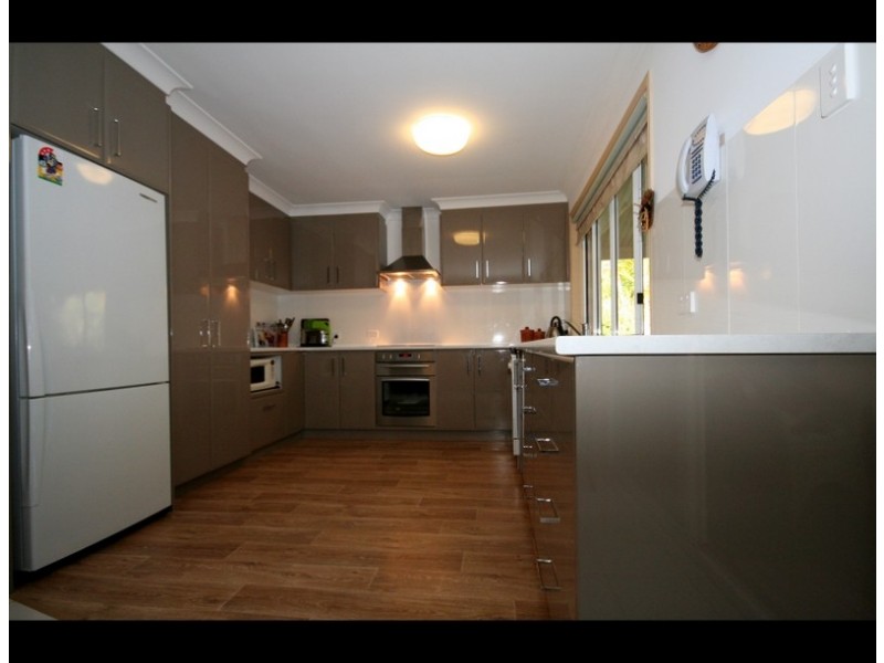 58 Wedgebill Parade, Burleigh Waters QLD 4220