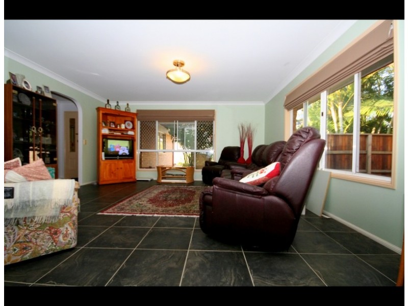 58 Wedgebill Parade, Burleigh Waters QLD 4220