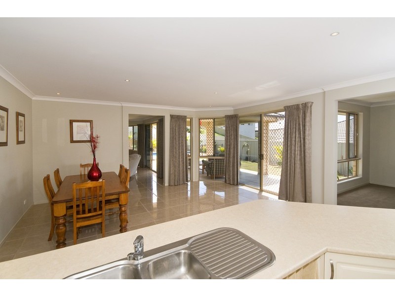 11 Laceflower Crt, Reedy Creek QLD 4227