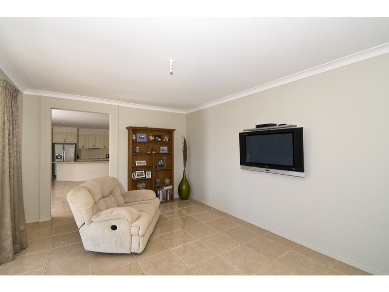 11 Laceflower Crt, Reedy Creek QLD 4227