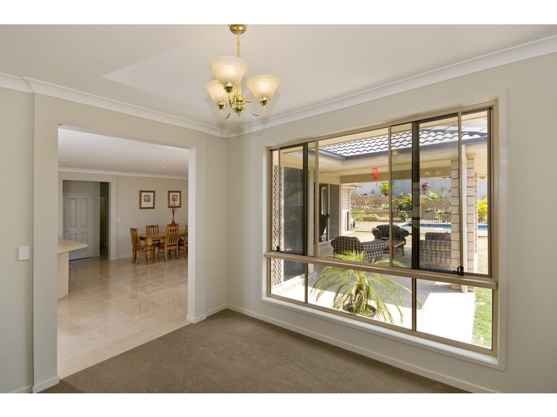 11 Laceflower Crt, Reedy Creek QLD 4227