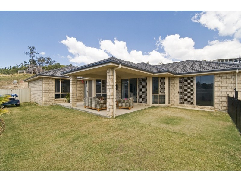 11 Laceflower Crt, Reedy Creek QLD 4227